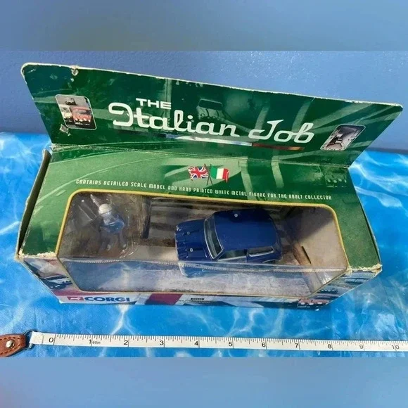 Corgi #04441 The Italian Job (1969) Blue Mini & Driver + Gold Bars - Rare🏦🚙🛣️ - Picture 12 of 12